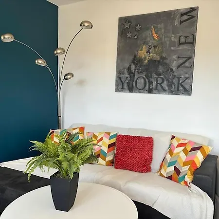 Apartman T4 Spacieux, Wifi, Parking Prive *