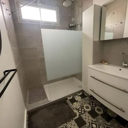 Apartman T4 Spacieux, Wifi, Parking Prive