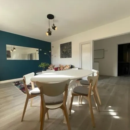 T4 Spacieux, Wifi, Parking Prive