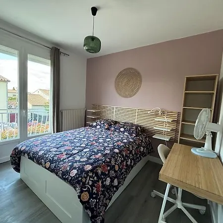 Apartman T4 Spacieux, Wifi, Parking Prive *
