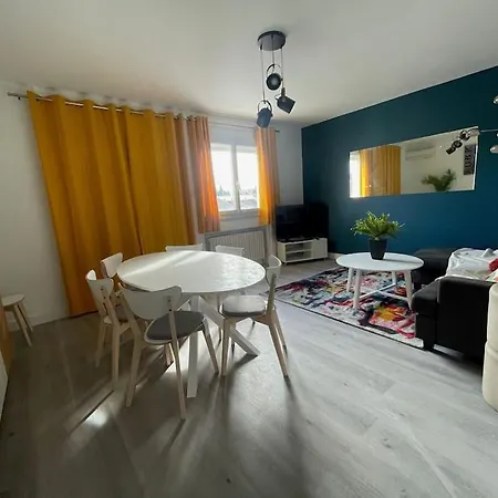 Apartman T4 Spacieux, Wifi, Parking Prive